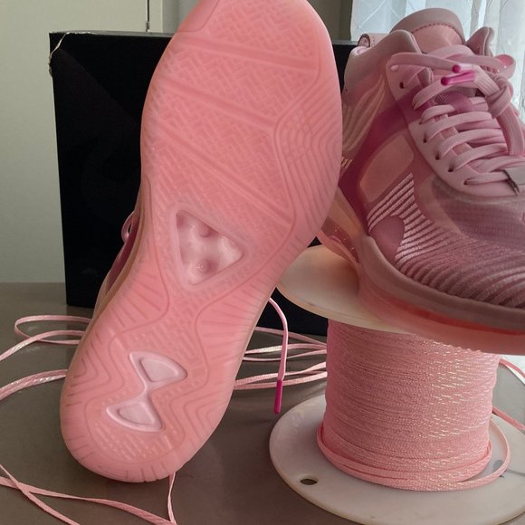 LeBronJames Inspired Air Max Nike Pink/Grey Size 8